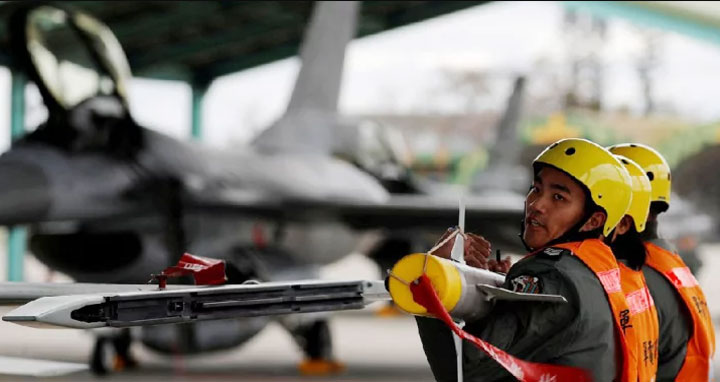 তাইওয়ানের কাছে ১১০ কোটি ডলারের অস্ত্র বিক্রির ঘোষণা যুক্তরাষ্ট্রের
