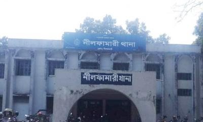 নীলফামারীতে স্কুল-কলেজ ফাঁকি দিয়ে আড্ডা, ১৩ শিক্ষার্থী আটক