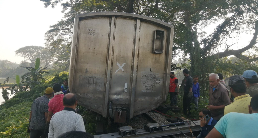 ৩ ঘন্টা পর ময়মনসিংহে রেল যোগাযোগ স্বাভাবিক