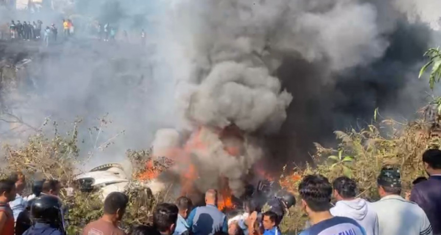 নেপালে ৭২ আরোহী নিয়ে উড়োজাহাজ বিধ্বস্ত