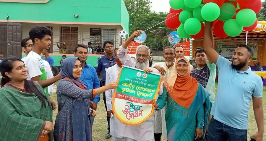 গৌরীপুরে বঙ্গবন্ধু গোল্ডকাপ ফুটবল টুর্নামেন্টের উদ্বোধন