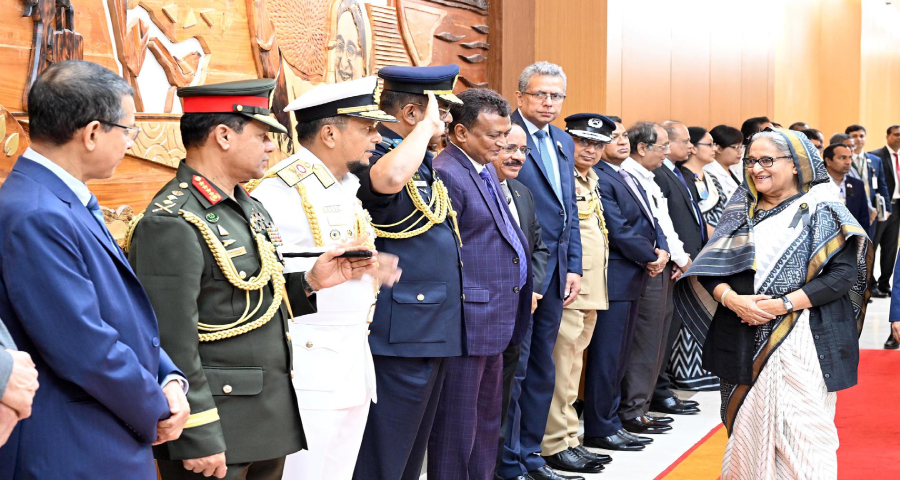 জোহানেসবার্গের উদ্দেশে ঢাকা ছাড়লেন প্রধানমন্ত্রী