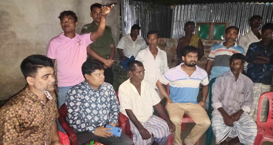 বিয়েতে মোড়ল প্রথার বিলুপ্তি চেয়ে প্রশাসনের কাছে আবেদন