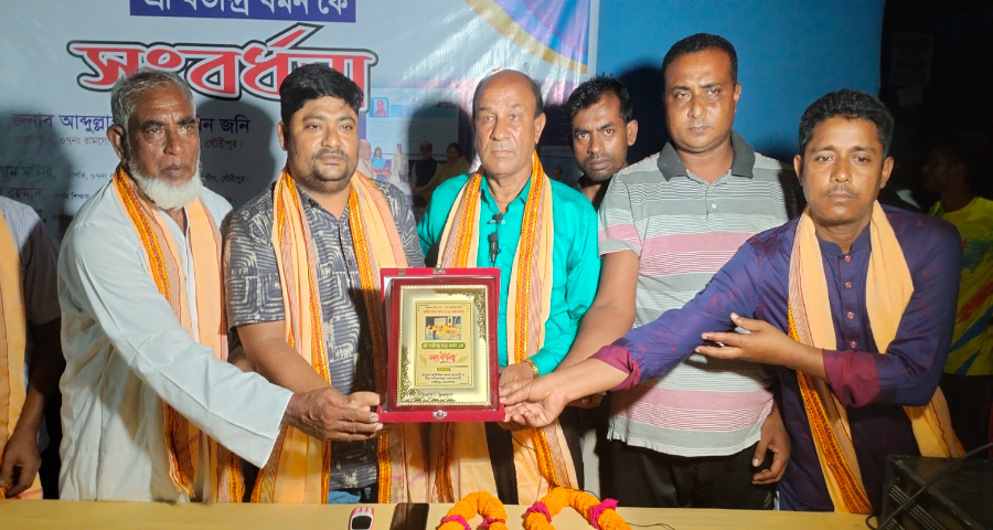 রাষ্ট্রীয় পদক পেয়ে প্রশংসায় ভাসছেন মাছ চাষি যতীন্দ্র