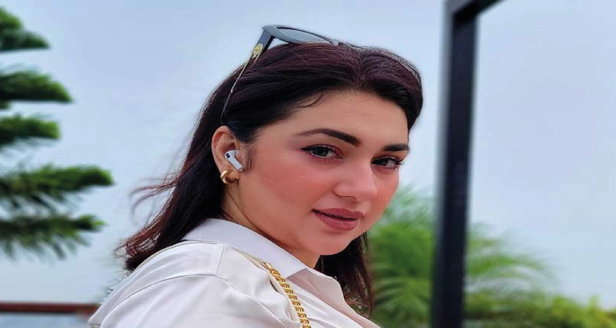 ইউটিউব চ্যানেল হ্যাকের অভিযোগে অপুর বিরুদ্ধে জিডি