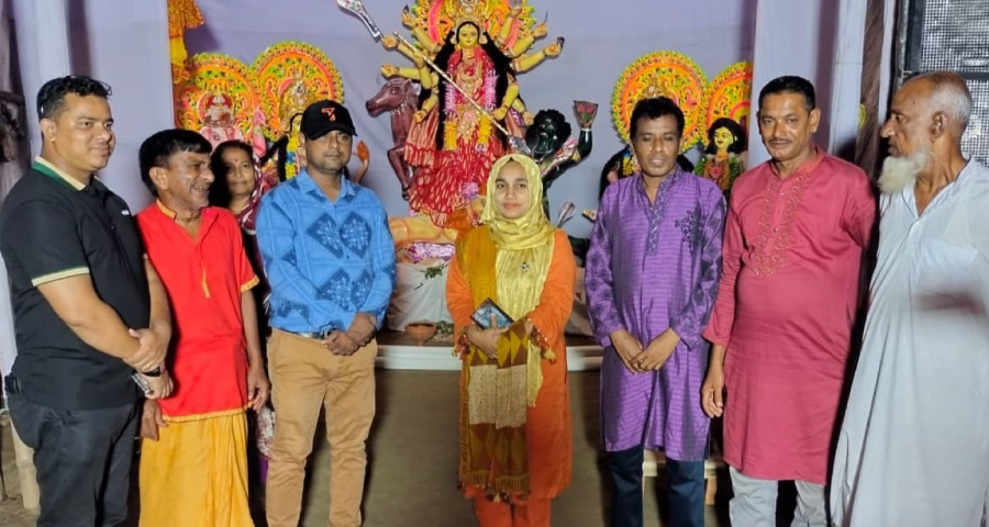 পূজা মন্ডপ পরিদর্শনে গৌরীপুর ইউএনও