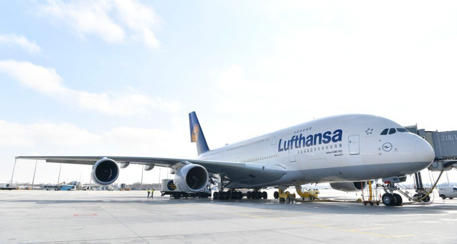 মাঝ আকাশে স্বামী-স্ত্রীর ঝগড়া, উড়োজাহাজের জরুরি অবতরণ