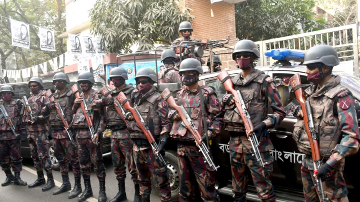 সারা দেশে ১৫২ প্লাটুন বিজিবি মোতায়েন v