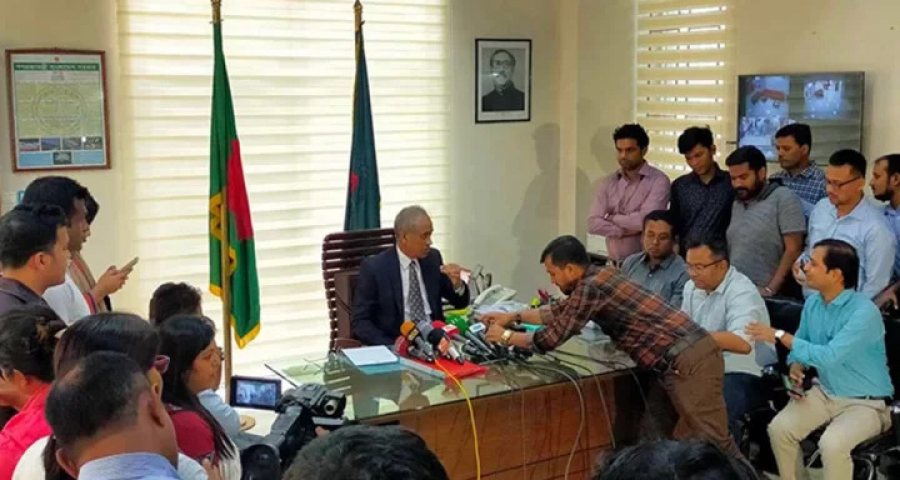 অযৌক্তিক কারণে কাউকে বদলি নয়: ইসি আলমগীর