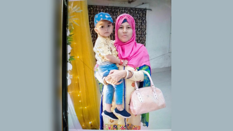 তেজগাঁওয়ে ট্রেনে আগুন, মা-শিশুসহ নিহত ৪