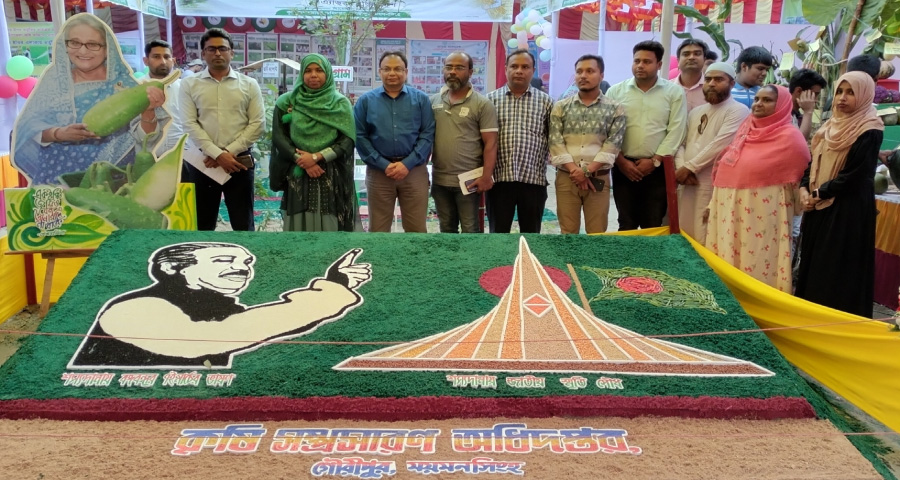 শস্যদানায় ফুটে উঠল বঙ্গবন্ধু ও জাতীয় স্মৃতিসৌধ