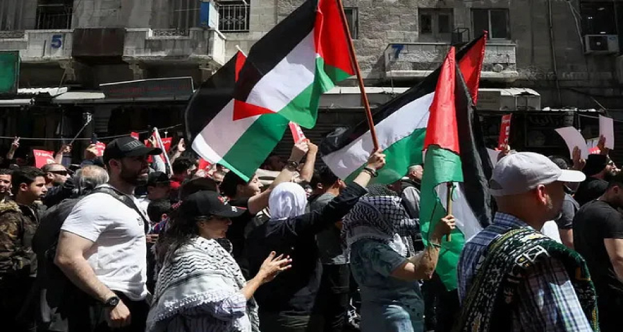 ইরানের হামলা রুখতে ইসরায়েলকে সহায়তা করায় জর্ডানে বিক্ষোভ