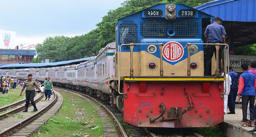 চট্টগ্রামের সঙ্গে সারা দেশের ট্রেন যোগাযোগ বন্ধ