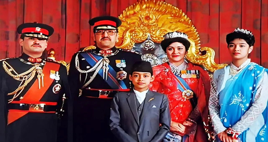 ‘প্রেমকাতর’ যুবরাজের হাতে এক রাতেই শেষ পুরো নেপালি রাজপরিবার