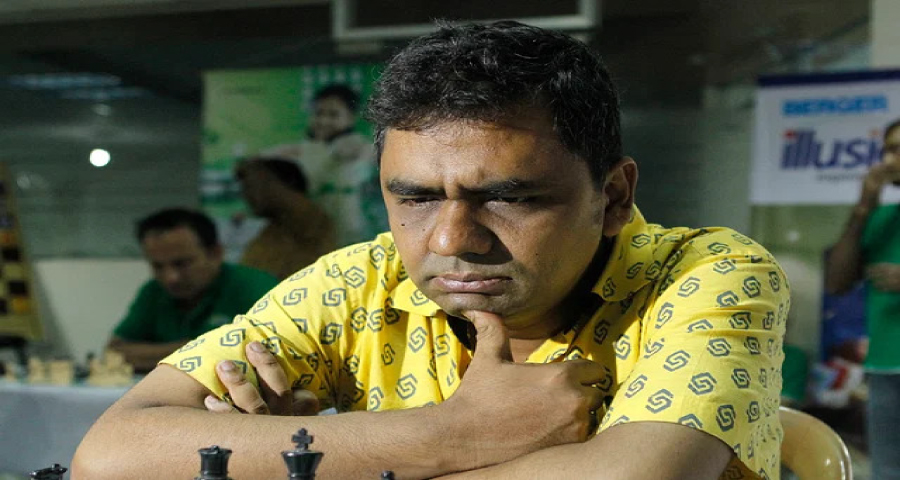 খেলতে খেলতেই মৃত্যুর কোলে ঢলে পড়লেন গ্র্যান্ডমাস্টার জিয়া