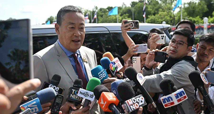 ক্ষমতাচ্যুত হলেন থাইল্যান্ডের প্রধানমন্ত্রী স্রেথা থাভিসিন