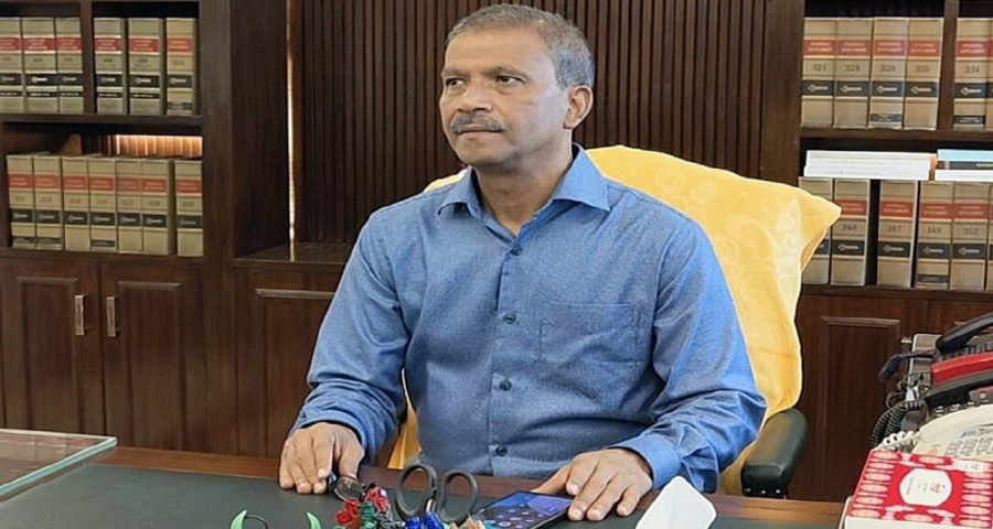 যতদিন লাগে এই সরকার ততদিন থাকবে: আইন উপদেষ্টা আসিফ নজরুল