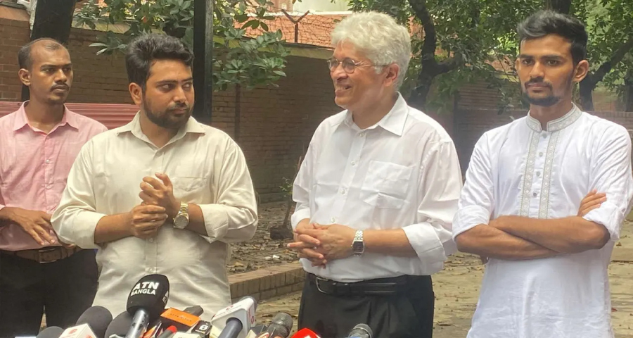 গণভবন পরিদর্শনে ৩ উপদেষ্টা: জাদুঘর বানাতে আজকের মধ্যে কমিটি