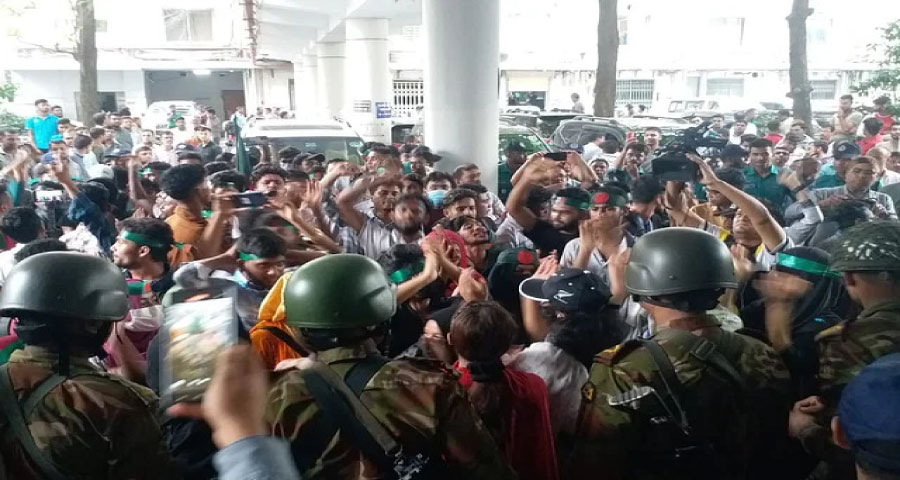 সচিবালয়ের ঘটনায় ২৬ শিক্ষার্থীসহ ৬০ জনের বিরুদ্ধে মামলা