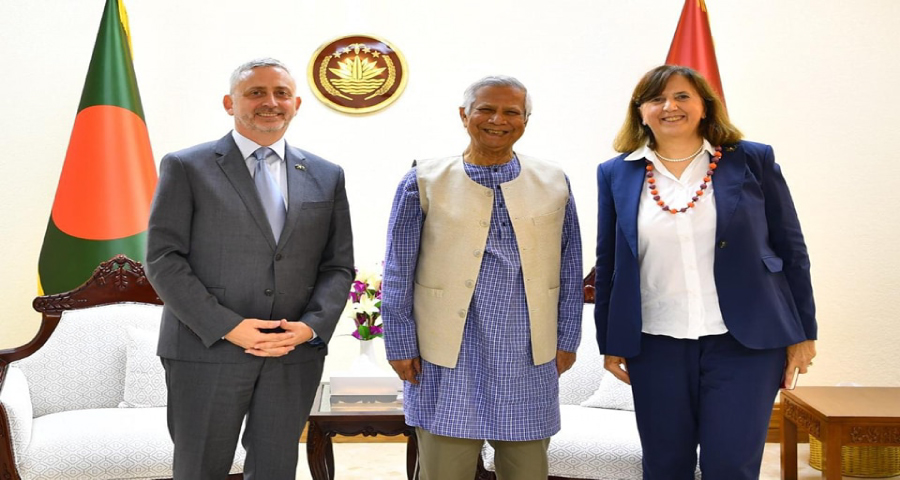 ‘ইউরোপীয় ইউনিয়ন আপনার সঙ্গে আছে’