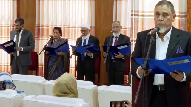 সিইসি ও চার কমিশনার শপথ নিলেন