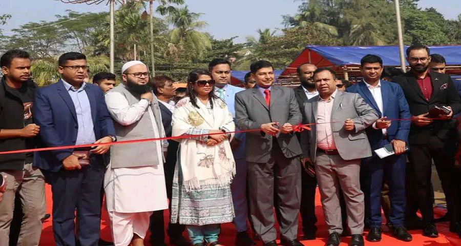 চট্টগ্রাম নগরীতে জেলা প্রশাসনের বিজয় মেলার উদ্বোধন